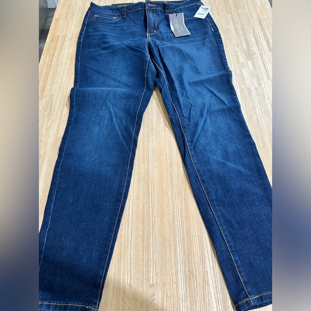 Charlotte Russe Refuge Legging Jeans!